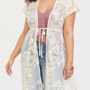 Torrid IVORY FLORAL EMBROIDERED LACE KIMONO 00